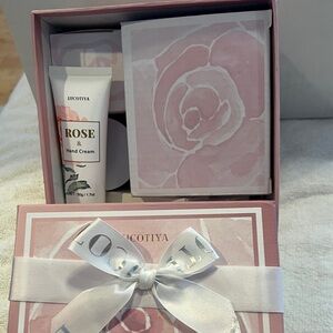 Rose Hand Cream Gift Set - Pink